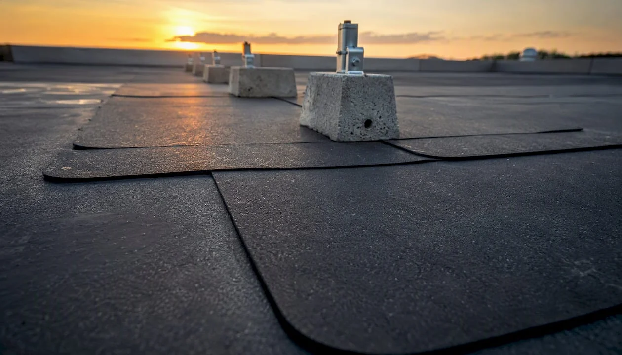 Tappetini in EPDM ideali per proteggere le membrane impermeabilizzanti